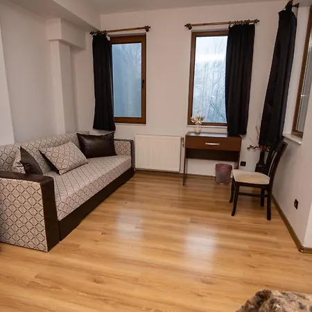 даяница Nyaraló *