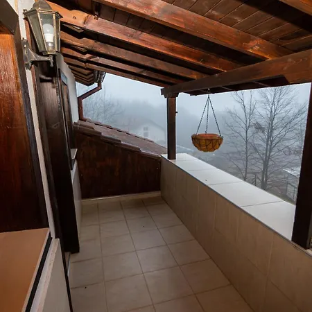 Nyaraló даяница *