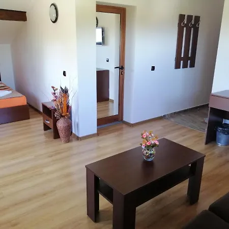 даяница Holiday home Kopilovtsi